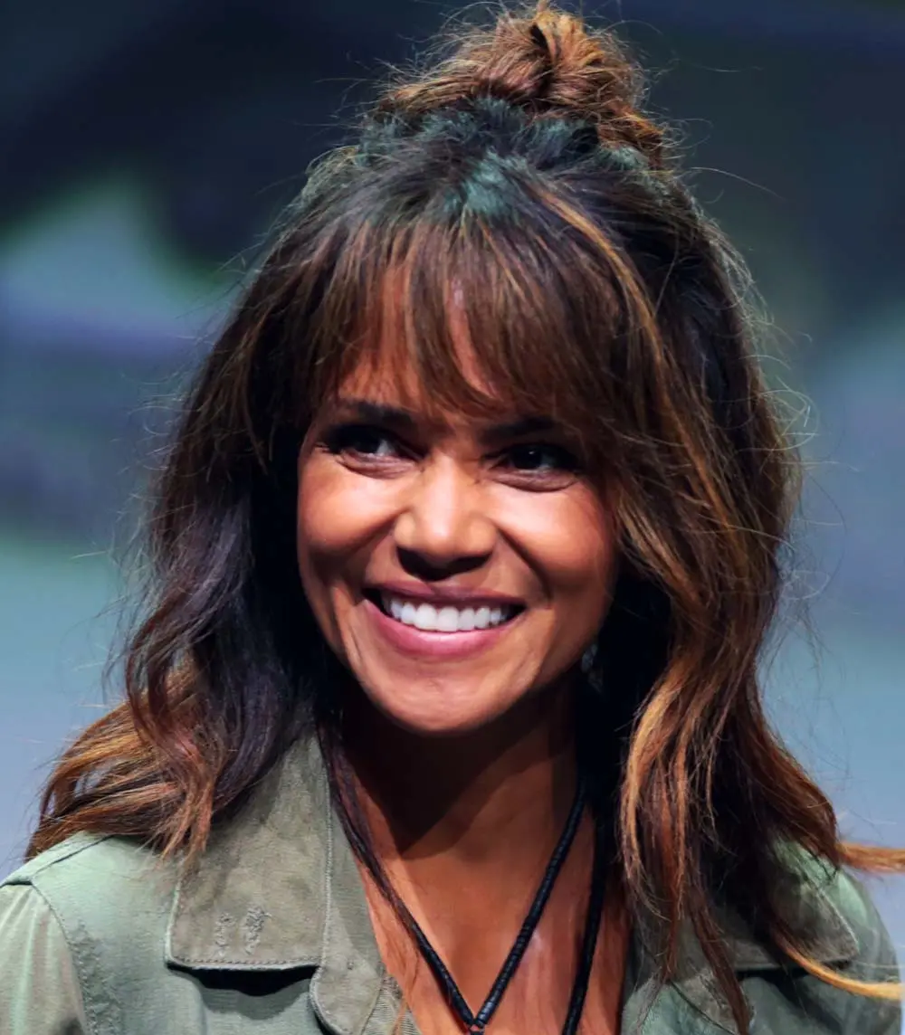 Halle Berry topo