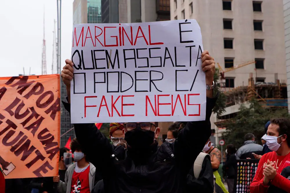 Cartaz em manifestação que pede o impeachment do presidente Jair Bolsonaro (sem partido). Foto: Pam Santos/@soupamsantos.