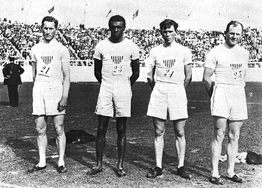 John Baxter Taylor Jr. conquista o ouro nas Olimpíadas de Verão de 1908, em Londres (Imagem: Comitê Olímpico Internacional)