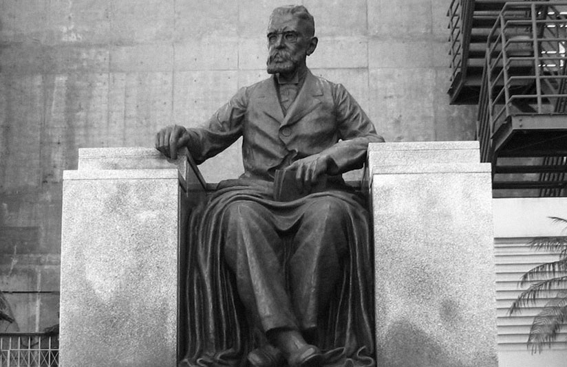 Estatua Machado de Assis