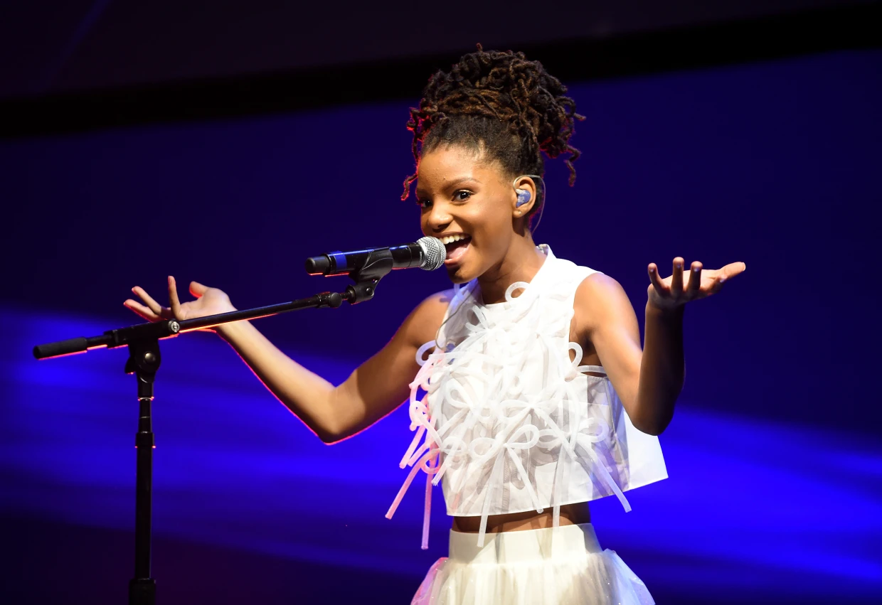 Halle Bailey cantana NYX FACE Awards, em Los Angeles, California, em agosto de 2016. (Imagem: Emma McIntyre / Getty Images para NYX Professional Makeup file)