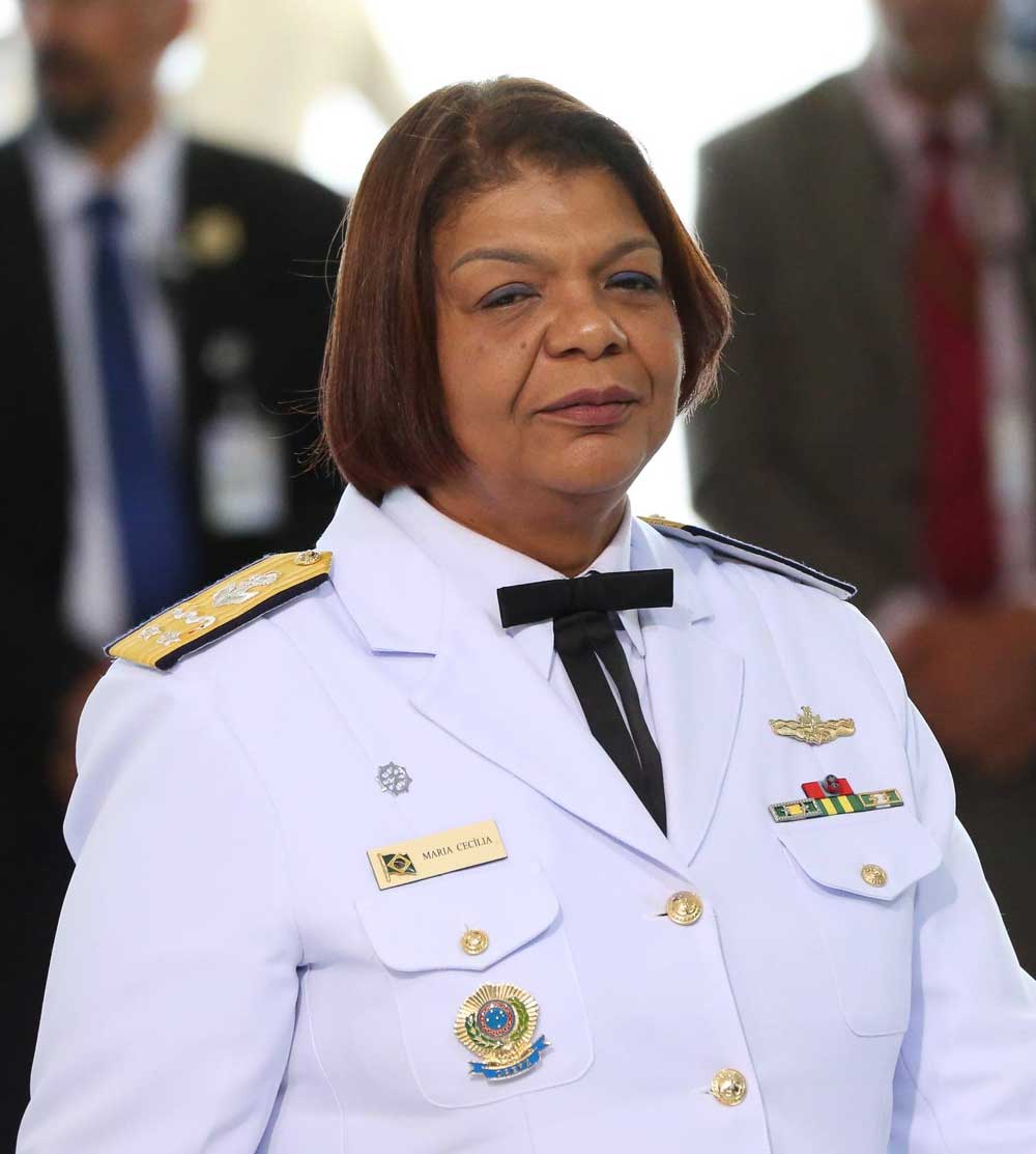 Maria Cecília Barboa da Silva Conceição é a primeira mulher negra promovida ao posto de almirante na história da marinha (Imagem: Reprodução | Fátima Meira | Futura Press | Folhapress)