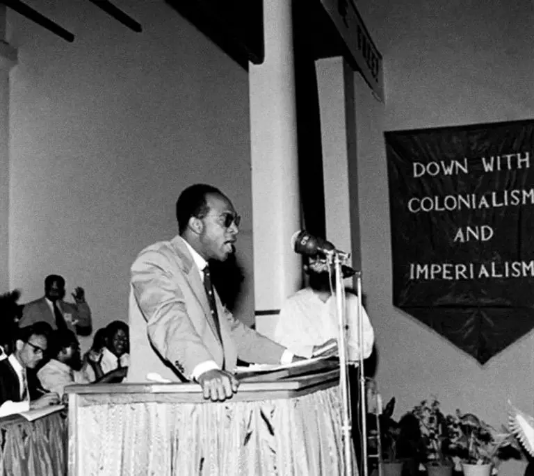 Frantz Fanon, Acra, Gana, 1958