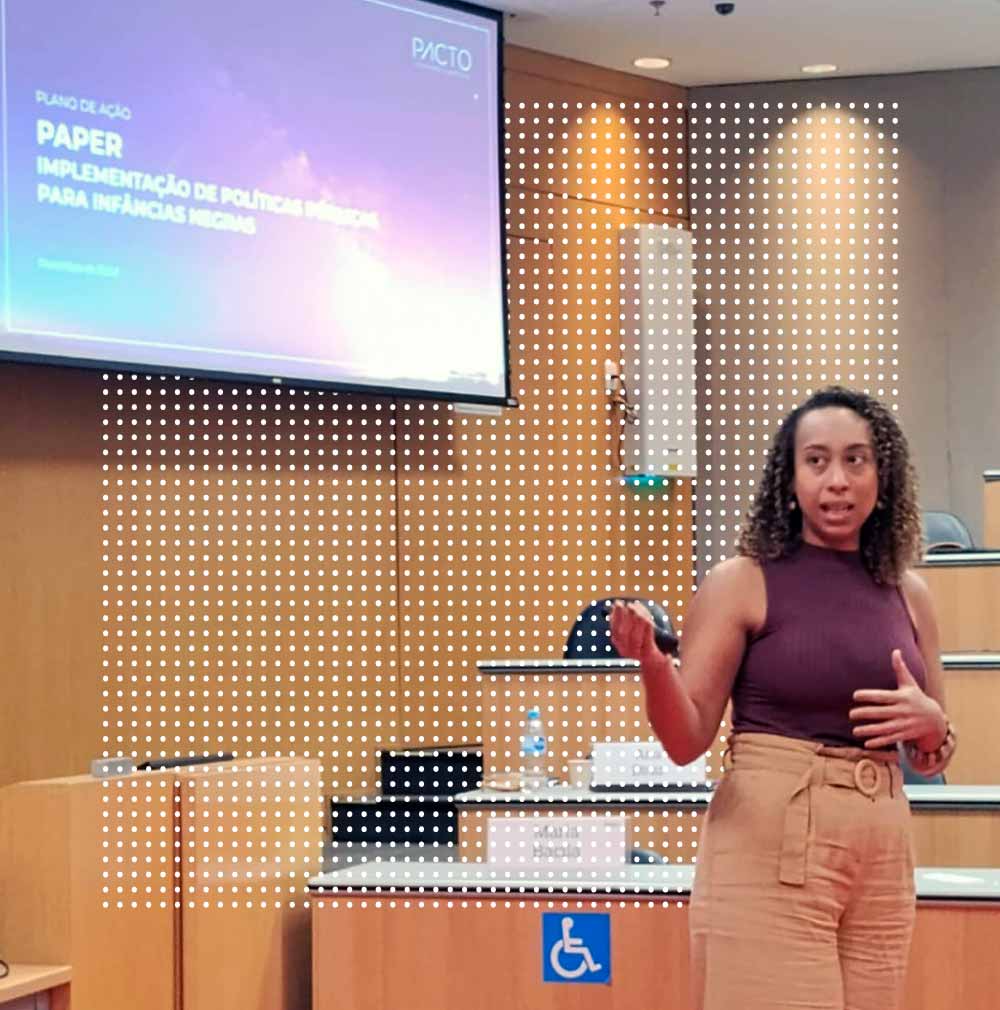 Rayane de Freitas fala sobre implementação de políticas públicas para a infâncias negras (Imagem: Divulgação)