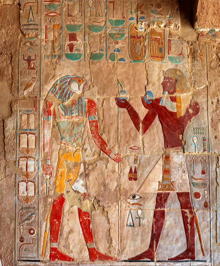 Registros no templo de Hatshepsut – Luxor, Egito (Imagem: Diego Delso, delso.photo | CC BY-SA, 2024)
